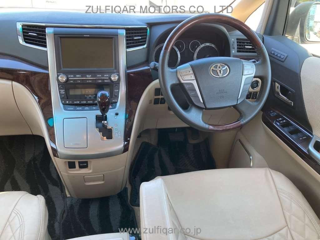 TOYOTA VELLFIRE 2013 Image 6