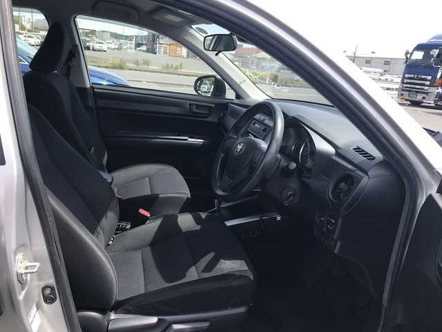 TOYOTA COROLLA FIELDER 2019 Image 19