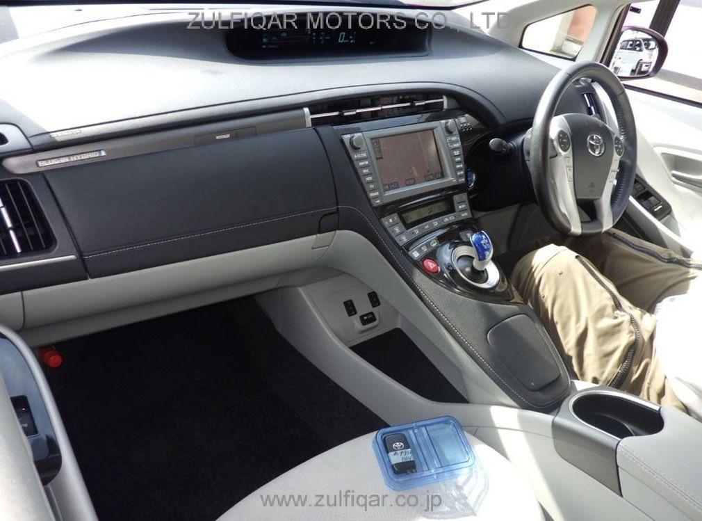 TOYOTA PRIUS PHV 2014 Image 3