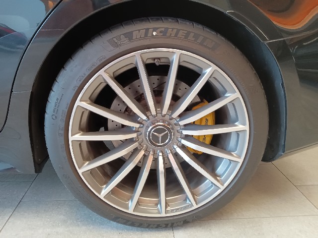 MERCEDES AMG GT 2019 Image 20