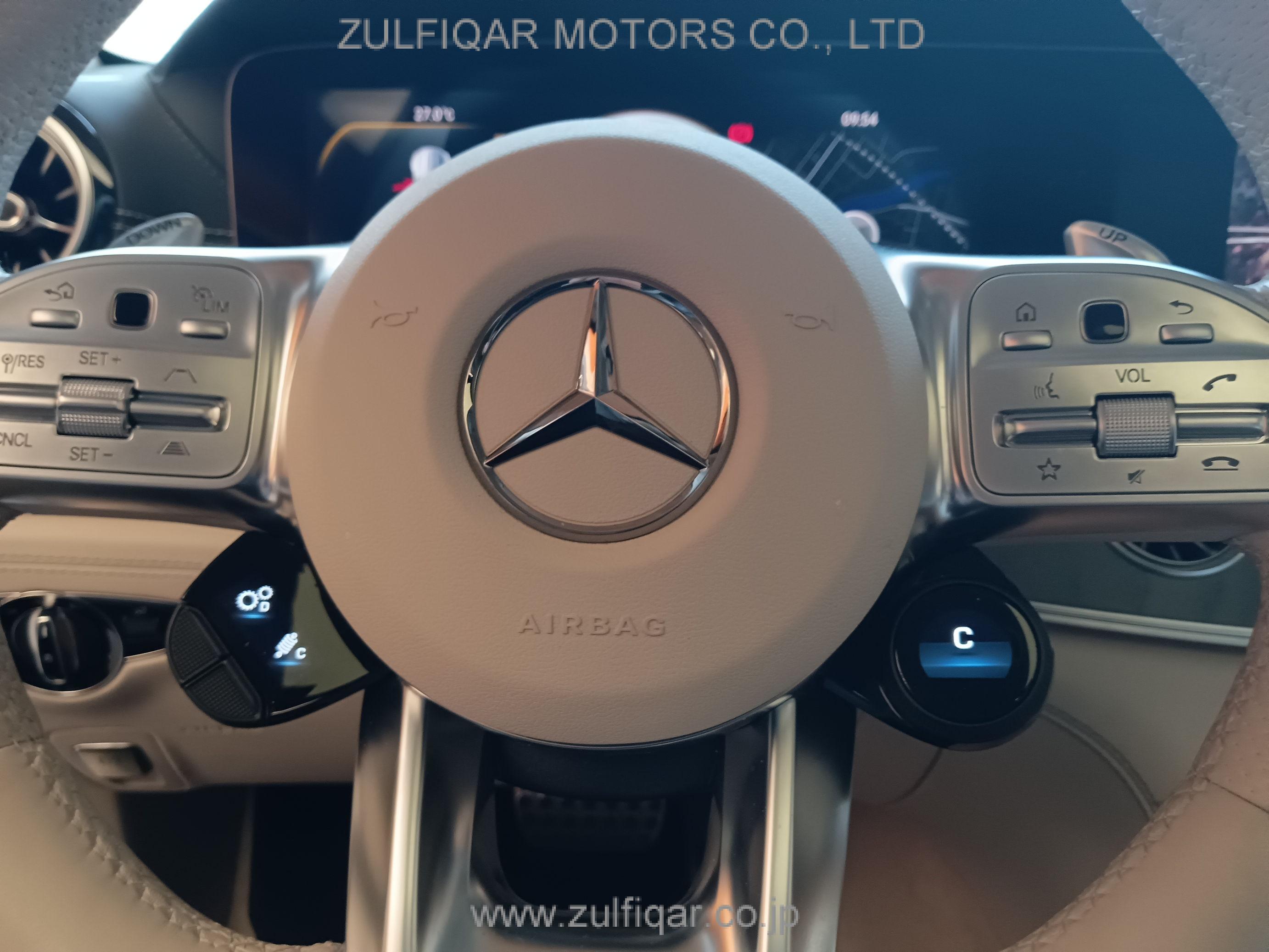 MERCEDES AMG GT 2019 Image 52