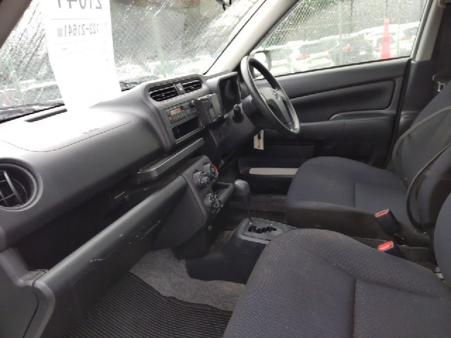 TOYOTA PROBOX 2019 Image 21