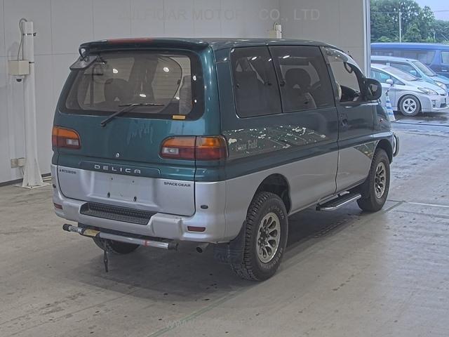 MITSUBISHI DELICA SPACE GEAR 1995 Image 2