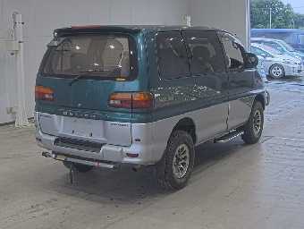 MITSUBISHI DELICA SPACE GEAR 1995 Image 2