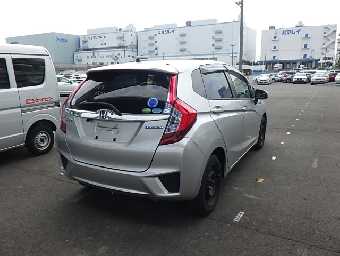 HONDA FIT HYBRID 2017 Image 9