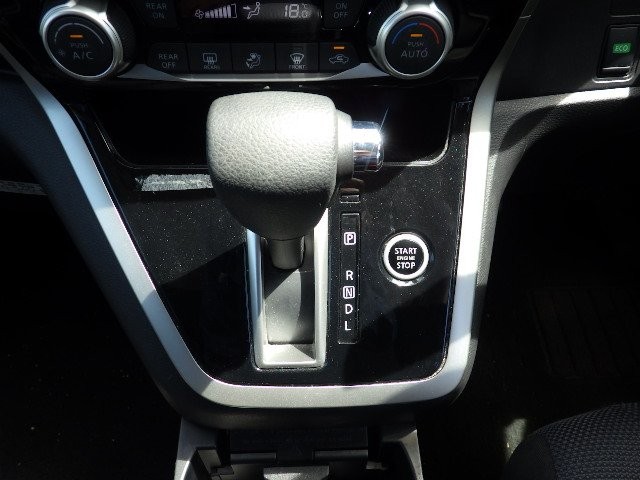 NISSAN SERENA 2019 Image 34