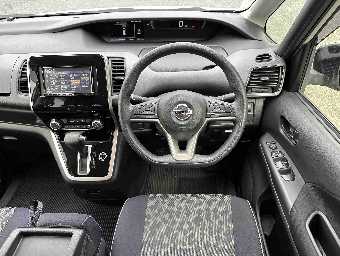 NISSAN SERENA 2019 Image 17