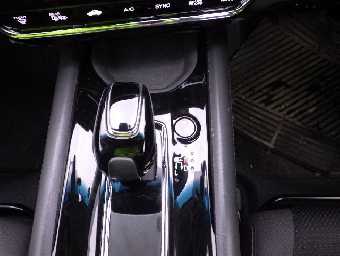 HONDA VEZEL 2019 Image 25
