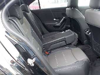 MERCEDES BENZ A CLASS 2020 Image 17