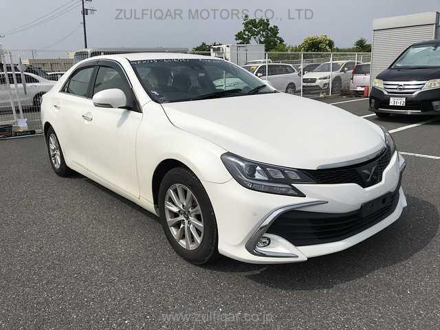 TOYOTA MARK X 2018 Image 8