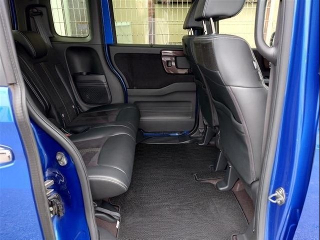 HONDA N-BOX CUSTOM 2020 Image 19