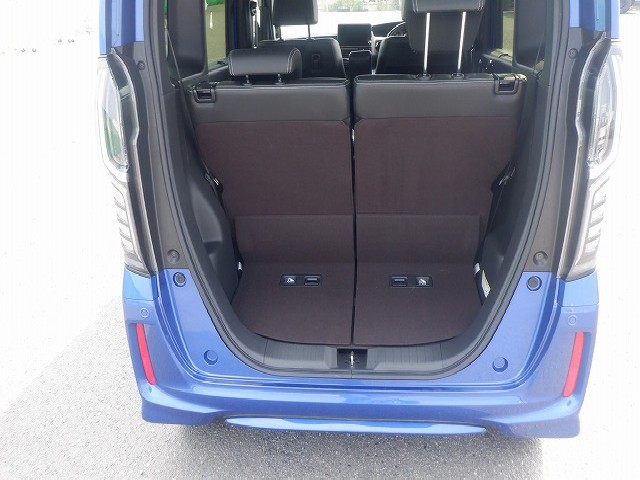 HONDA N-BOX CUSTOM 2020 Image 37