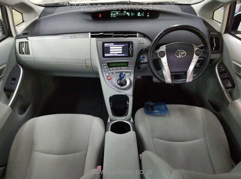 TOYOTA PRIUS PHV 2013 Image 3