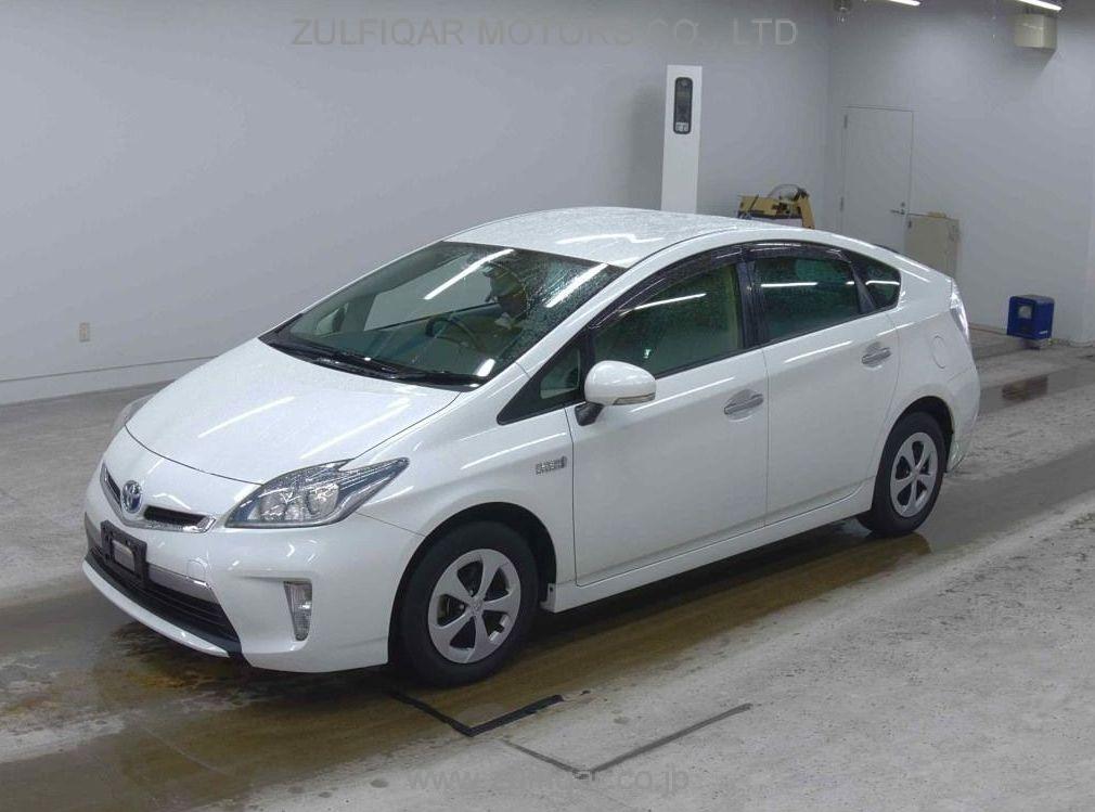 TOYOTA PRIUS PHV 2013 Image 4