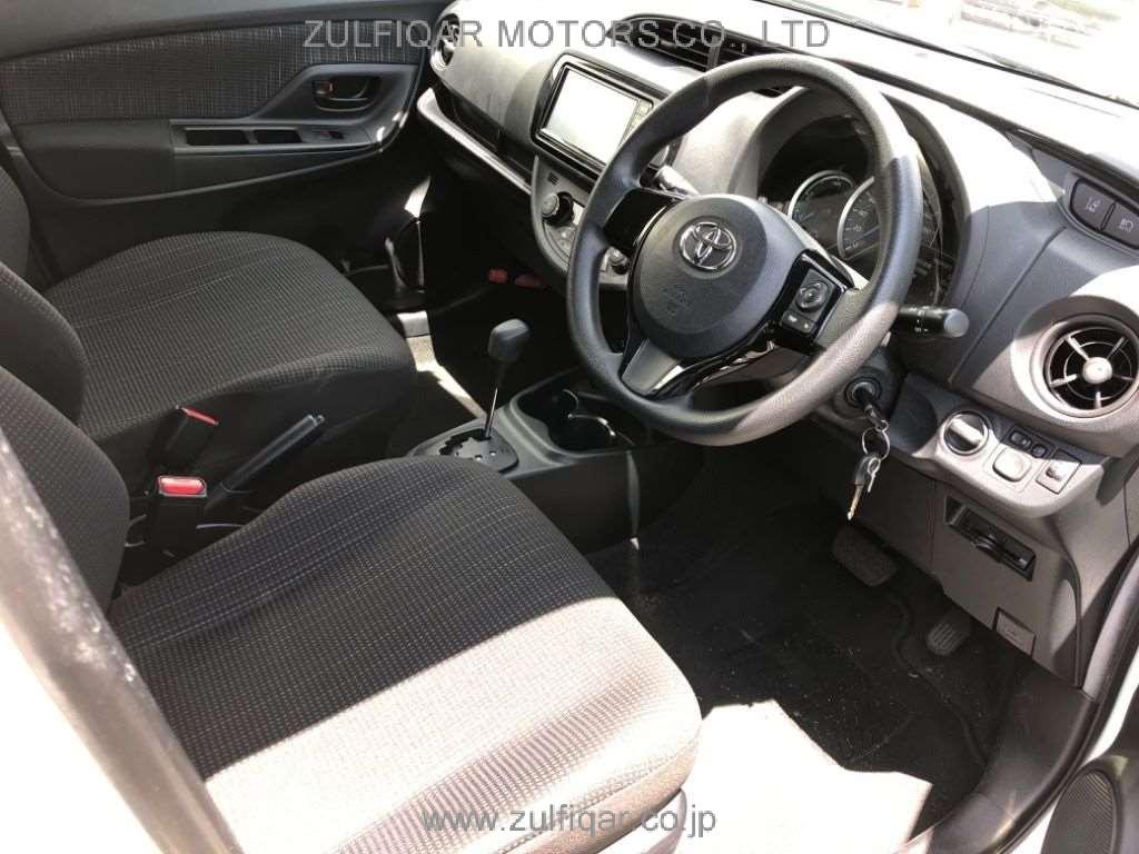 TOYOTA VITZ 2019 Image 5