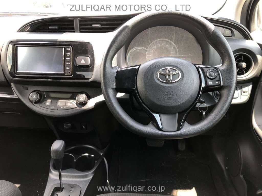 TOYOTA VITZ 2019 Image 6