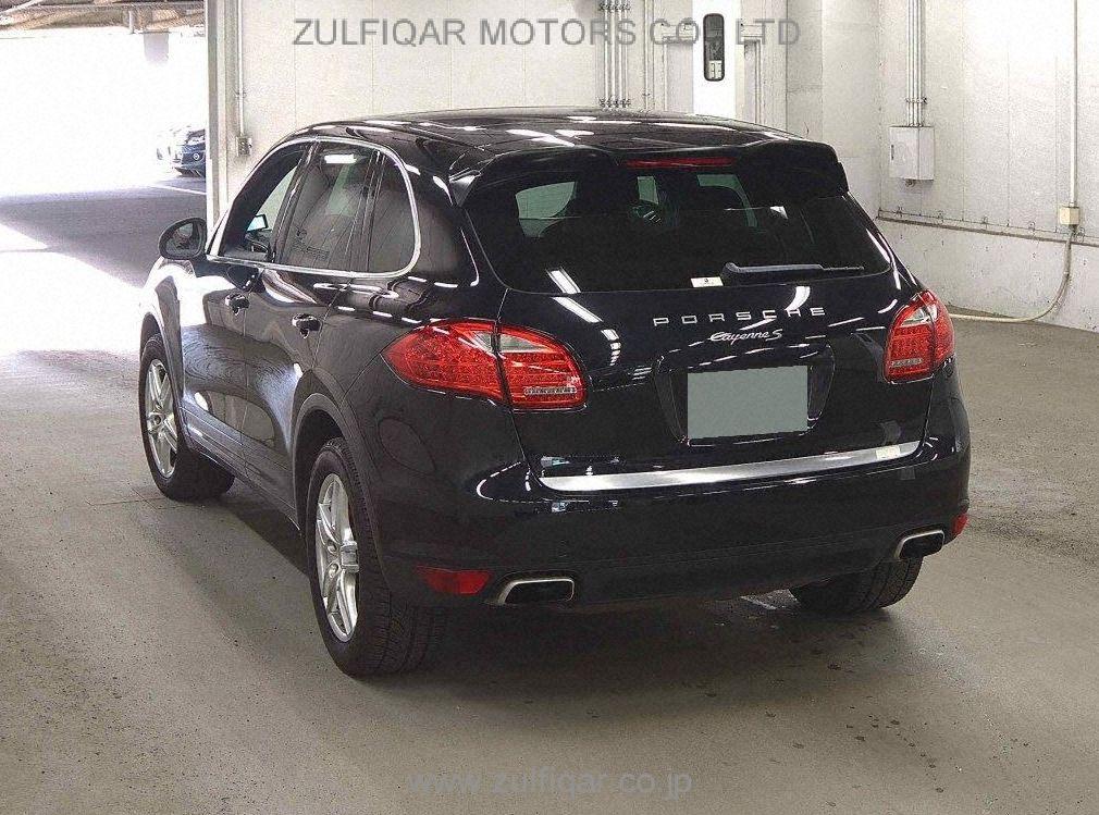 PORSCHE CAYENNE 2011 Image 3