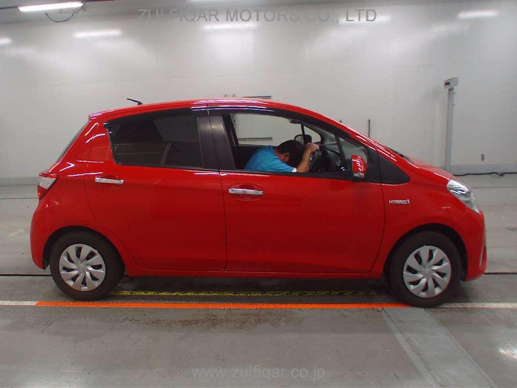 TOYOTA VITZ 2018 Image 3