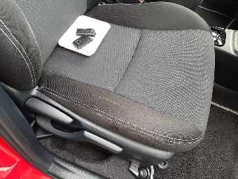 TOYOTA VITZ 2018 Image 8