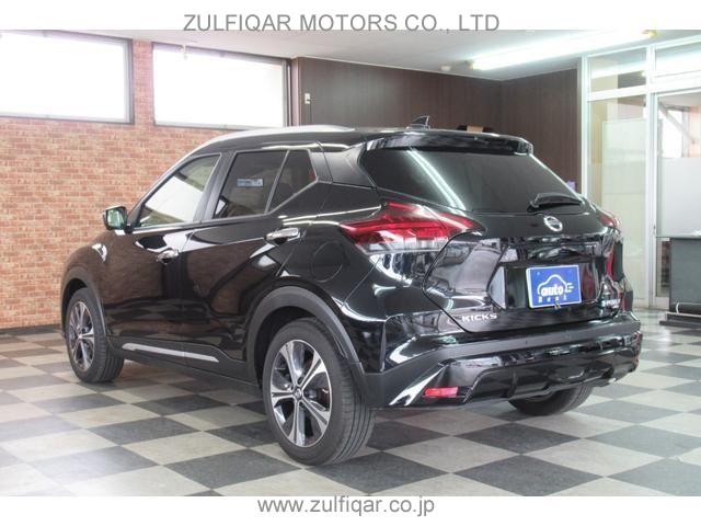 NISSAN KICKS 2022 Image 2