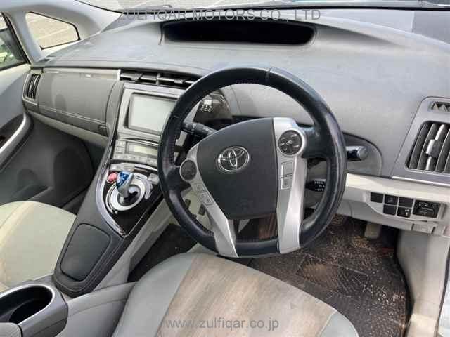 TOYOTA PRIUS PHV 2013 Image 3