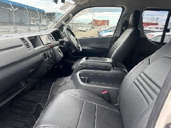 TOYOTA HIACE BUS 2013 Image 7