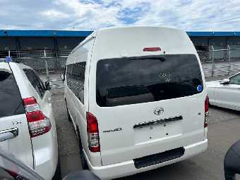 TOYOTA HIACE BUS 2013 Image 3
