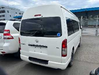 TOYOTA HIACE BUS 2013 Image 4
