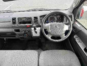 TOYOTA HIACE 2018 Image 12