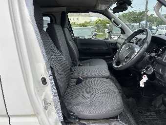 TOYOTA HIACE 2018 Image 13