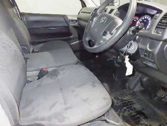 TOYOTA HIACE 2018 Image 3