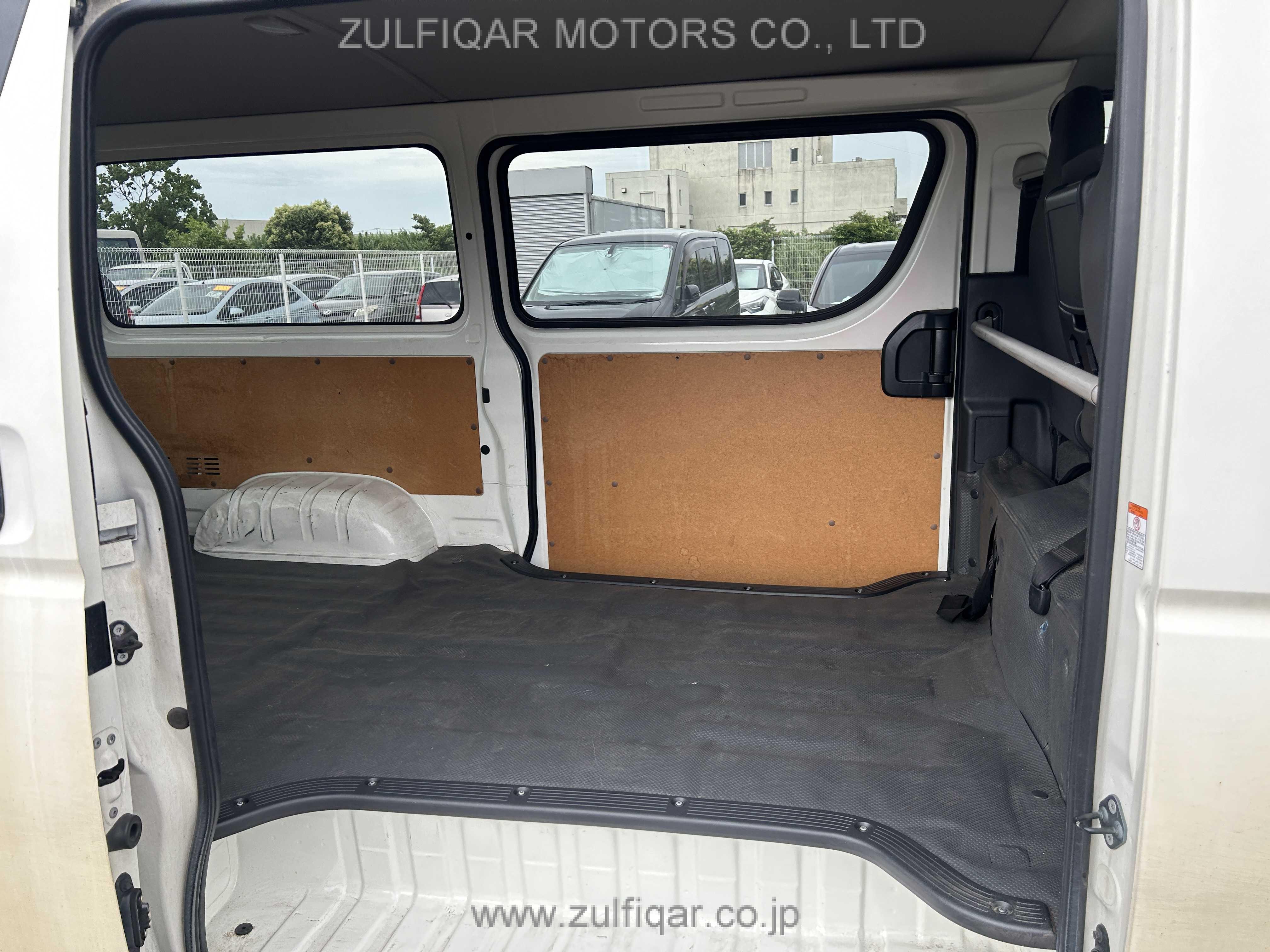 TOYOTA HIACE 2018 Image 21