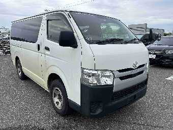 TOYOTA HIACE 2018 Image 9
