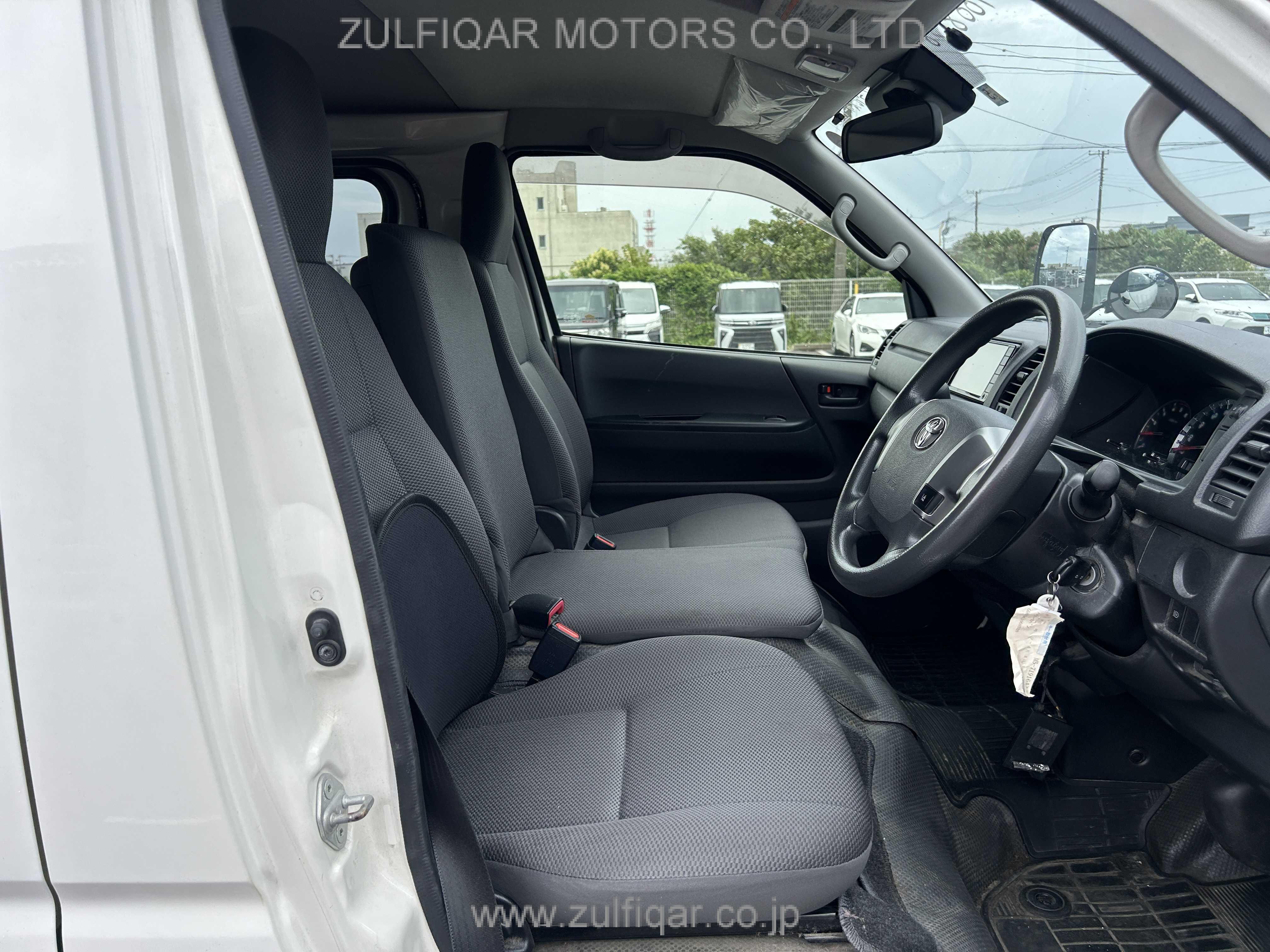 TOYOTA HIACE 2018 Image 20