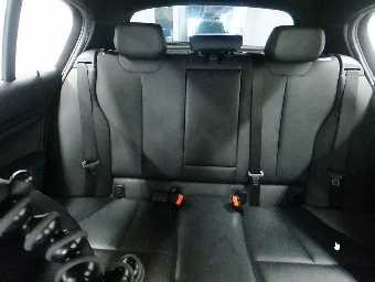 BMW 1 SERIES 2013 Image 6