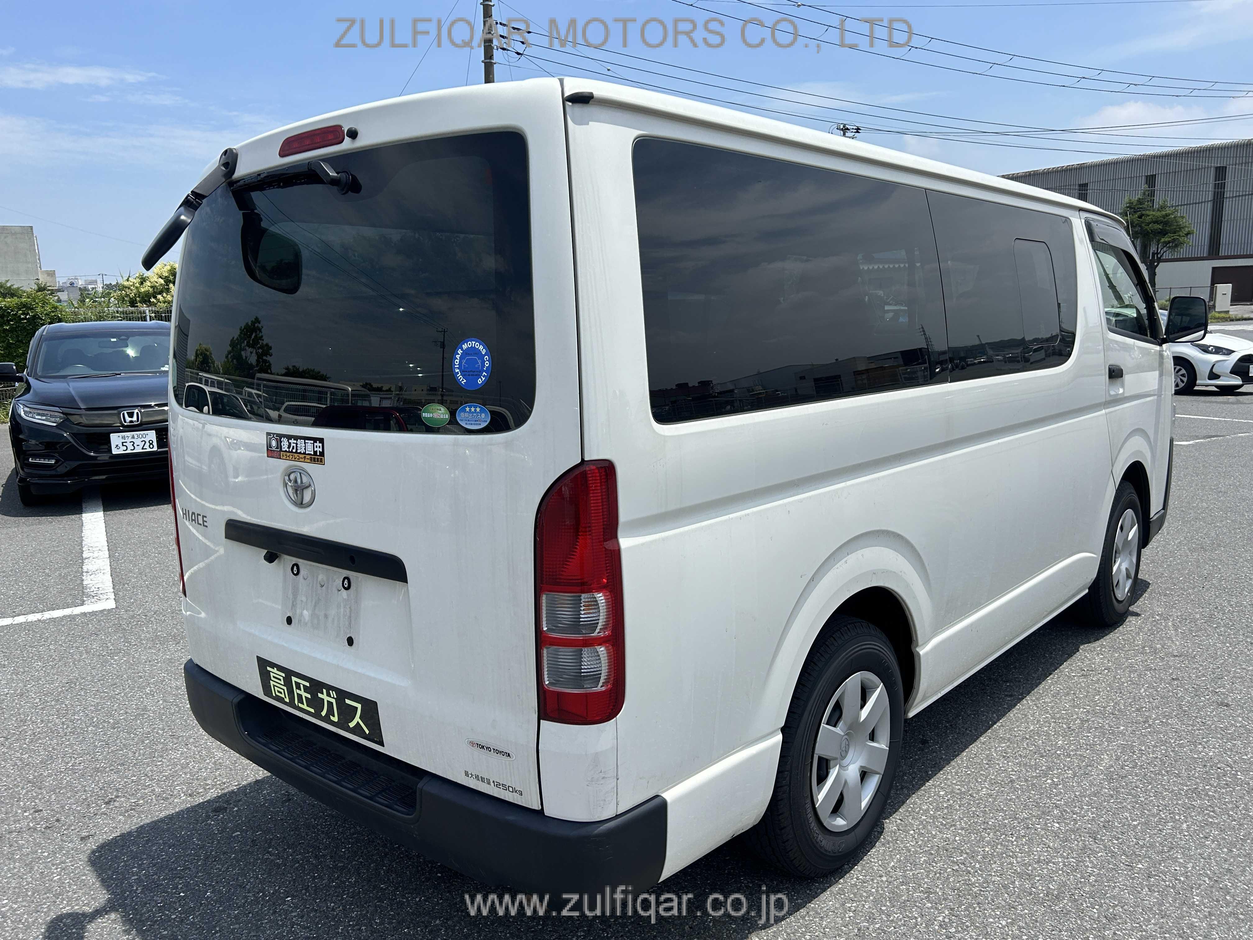 TOYOTA HIACE 2016 Image 12