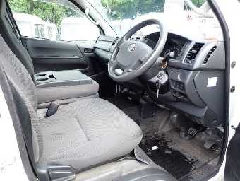 TOYOTA HIACE 2016 Image 5