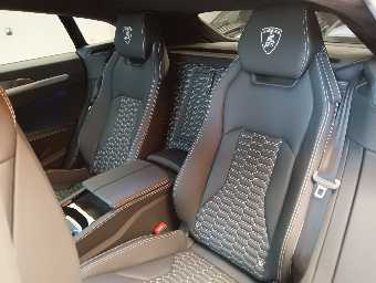 LAMBORGHINI URUS 2019 Image 22