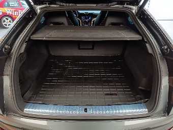 LAMBORGHINI URUS 2019 Image 24