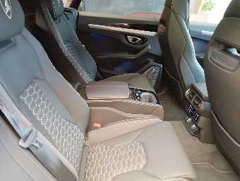 LAMBORGHINI URUS 2019 Image 27