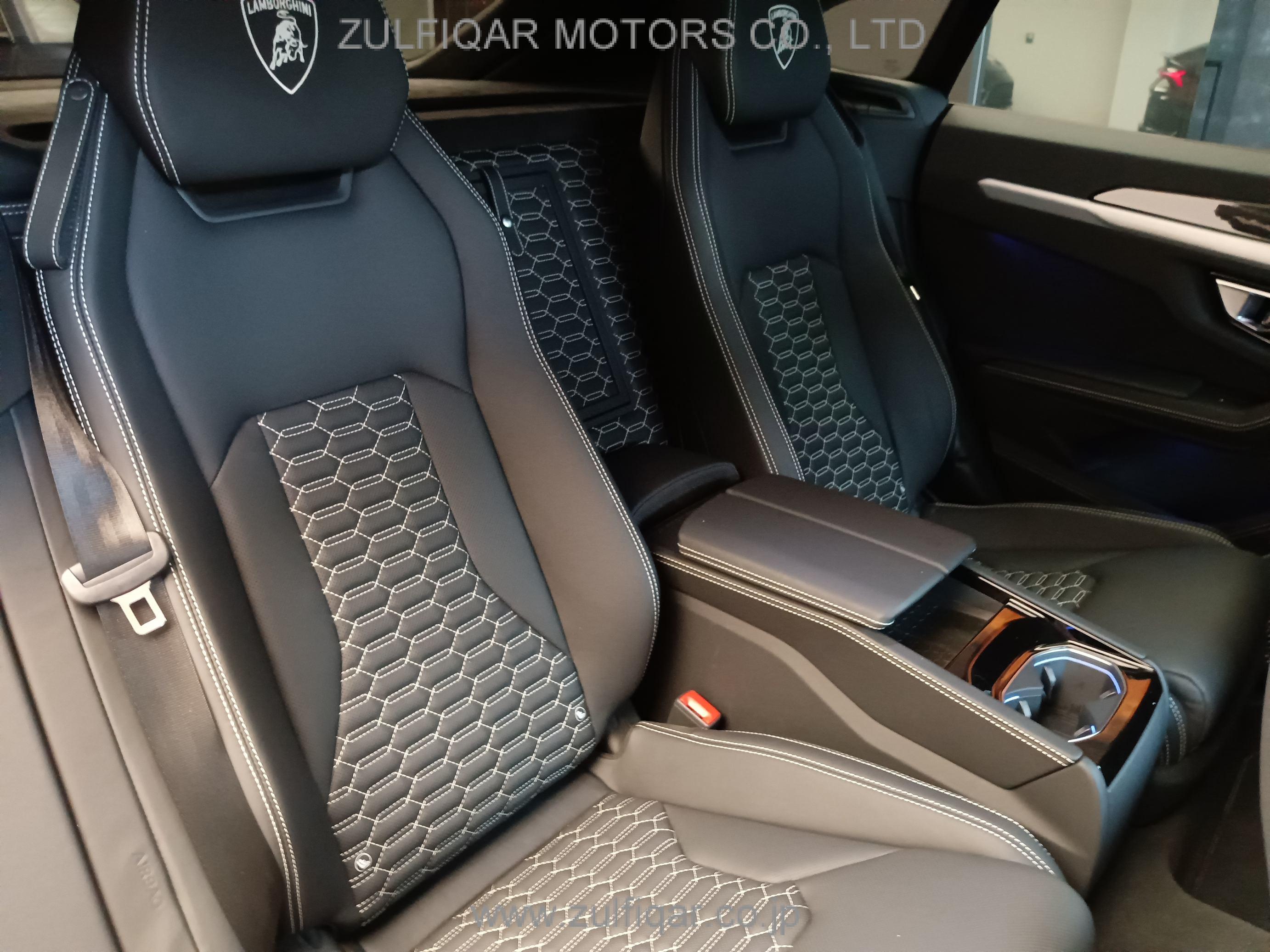 LAMBORGHINI URUS 2019 Image 34