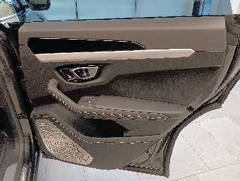 LAMBORGHINI URUS 2019 Image 29