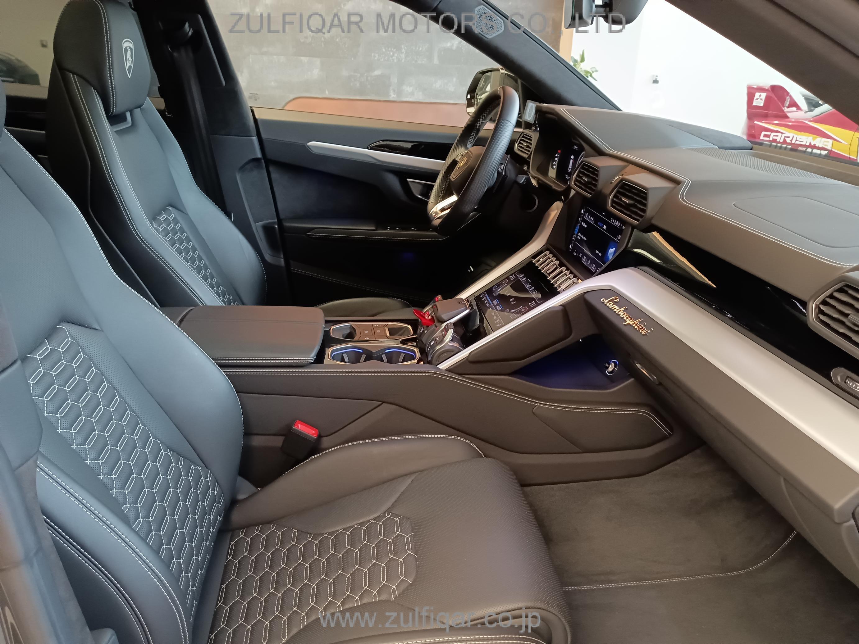 LAMBORGHINI URUS 2019 Image 37