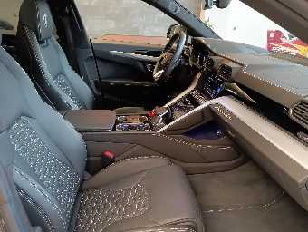 LAMBORGHINI URUS 2019 Image 31