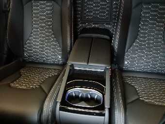 LAMBORGHINI URUS 2019 Image 41