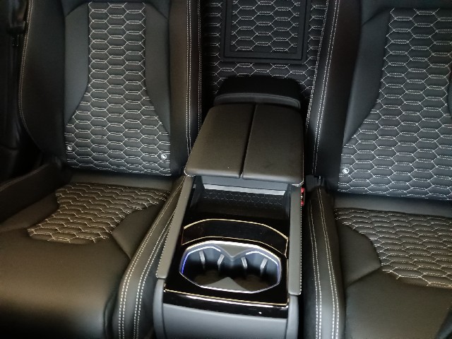 LAMBORGHINI URUS 2019 Image 47