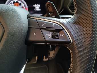 LAMBORGHINI URUS 2019 Image 42