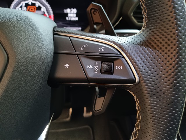 LAMBORGHINI URUS 2019 Image 48