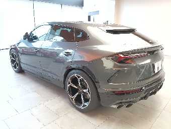 LAMBORGHINI URUS 2019 Image 9