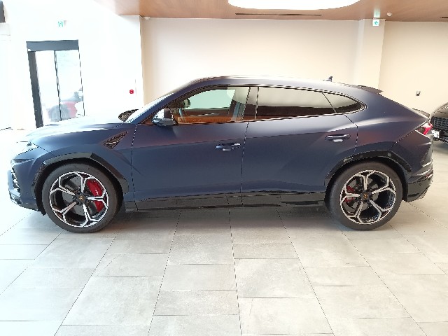 LAMBORGHINI URUS 2022 Image 20